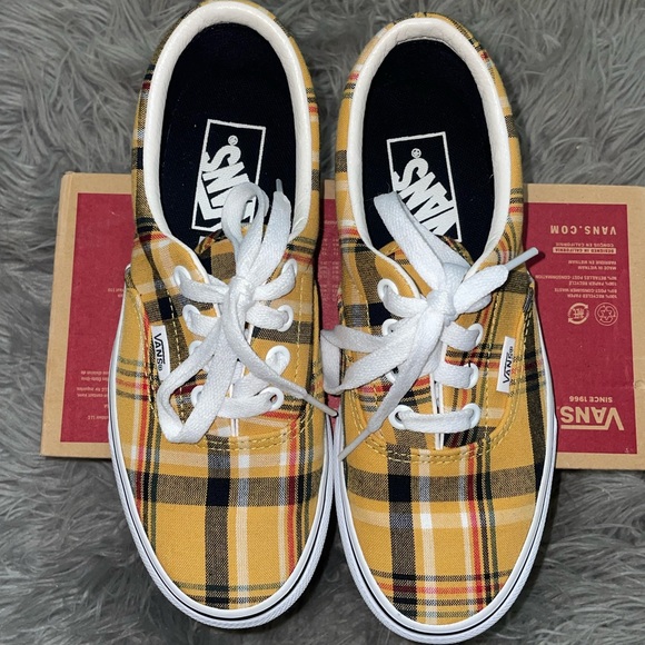 🔥VANS OFF THE WALL - VANS CLASSIC ERA | YELLOW PLAID🔥 - Picture 4 of 8